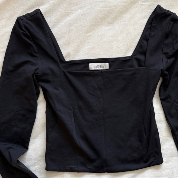 Aritzia Classic! Fitted Black Long Sleeve Square Neck Top - Size Small - Picture 2 of 4